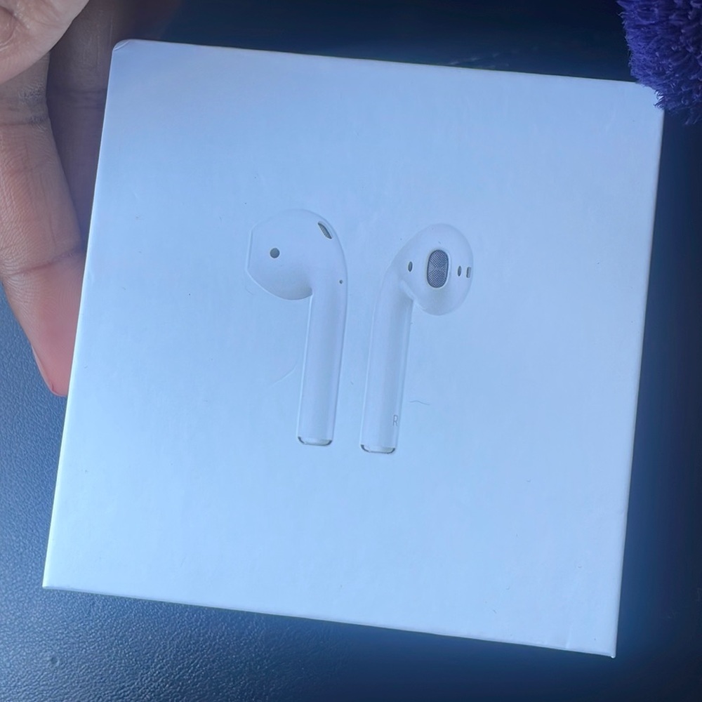AirPods $100